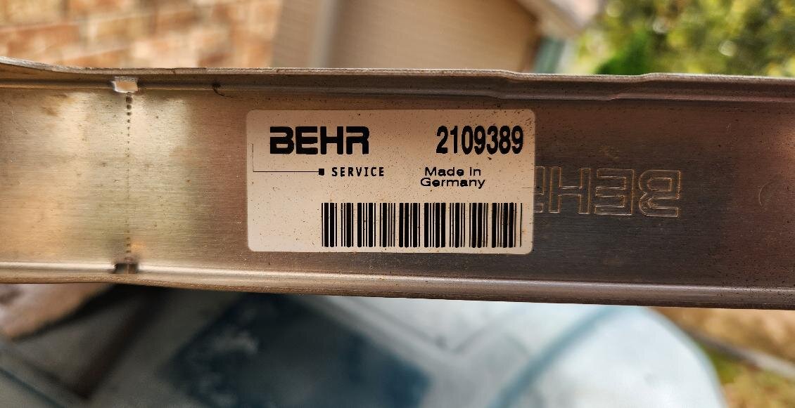 2002/320i BEHR Radiator Engine and Drivetrain