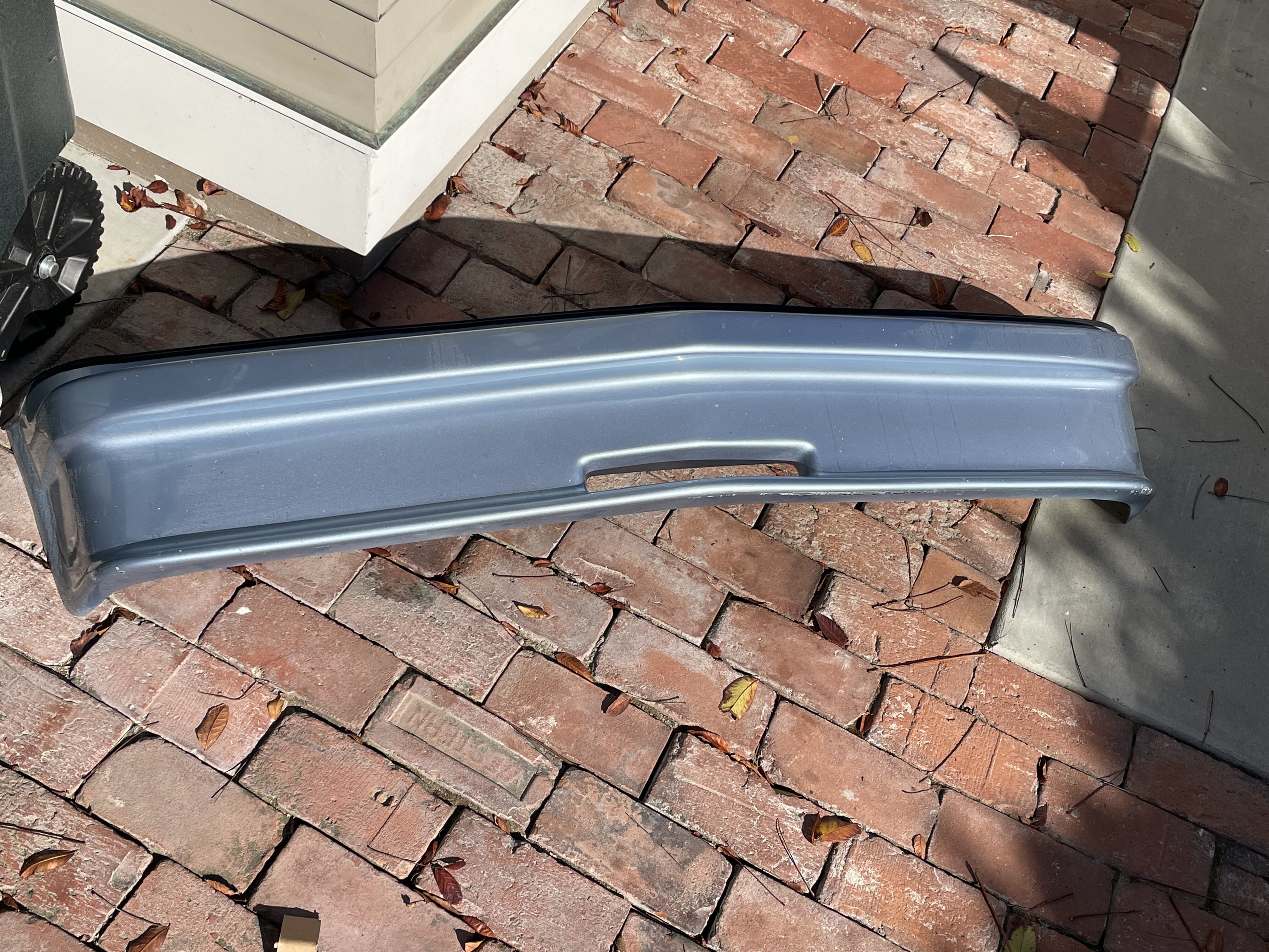 Front air dam in Fjord Blue - Body and Interior - 2002FAQ