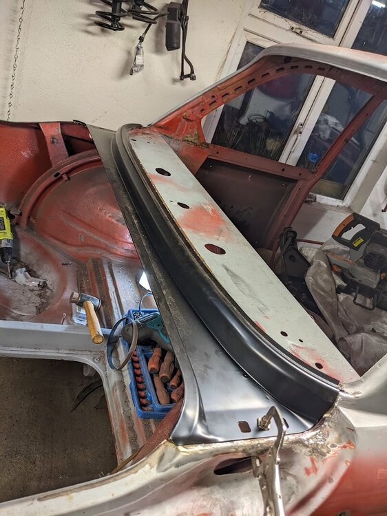 Rear Windscreen Rust - BMW 2002 and other '02 - 2002FAQ
