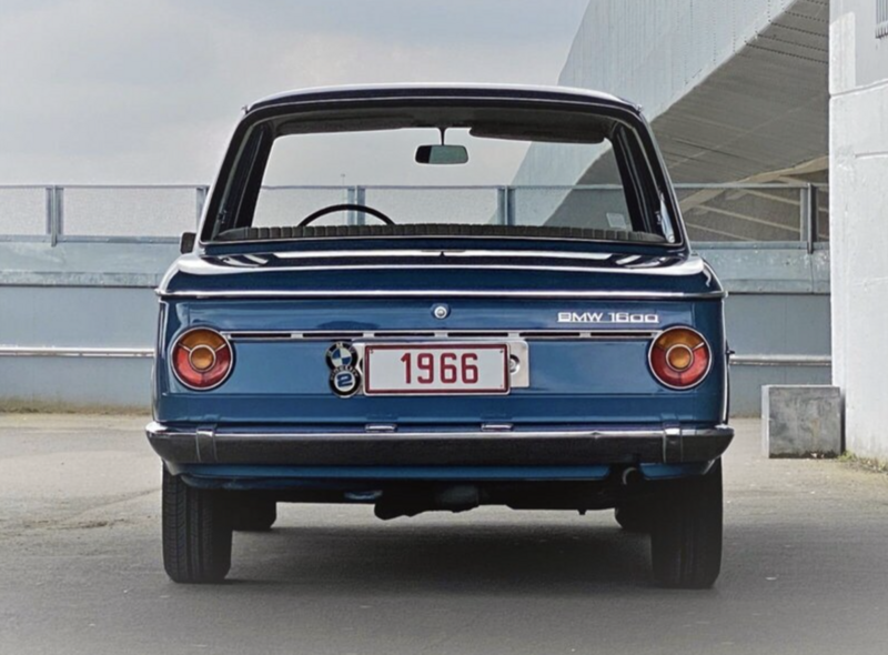 BMW 02 Series Rear Panel Badging - History and Reference - 2002FAQ