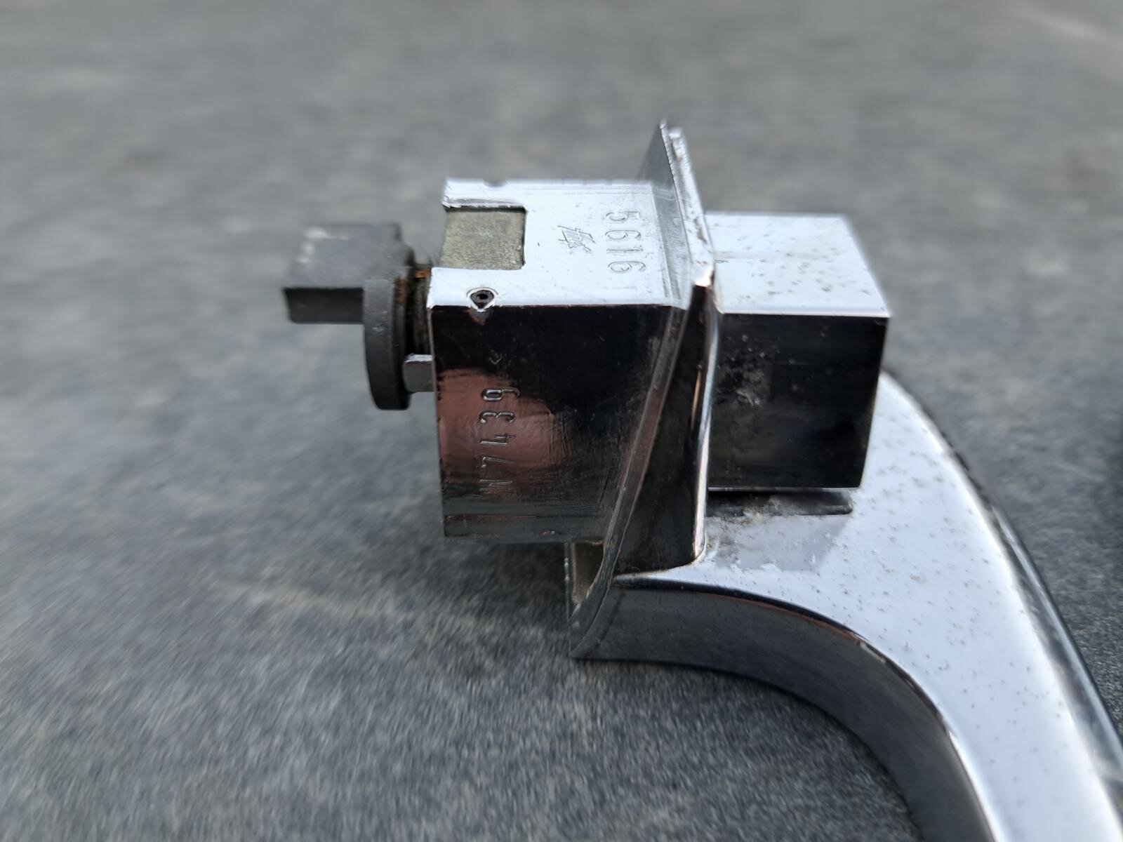 Door lock left + right w/new key, matching numbers - Body and Interior ...