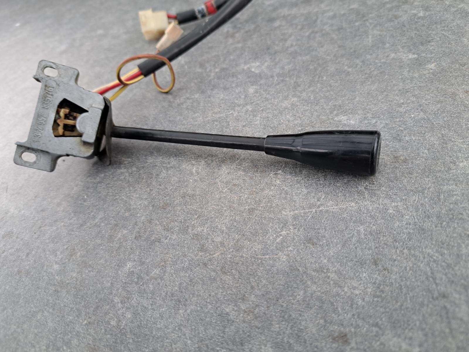 Early high low beam / dip switches - Electrical and Ignition - 2002FAQ