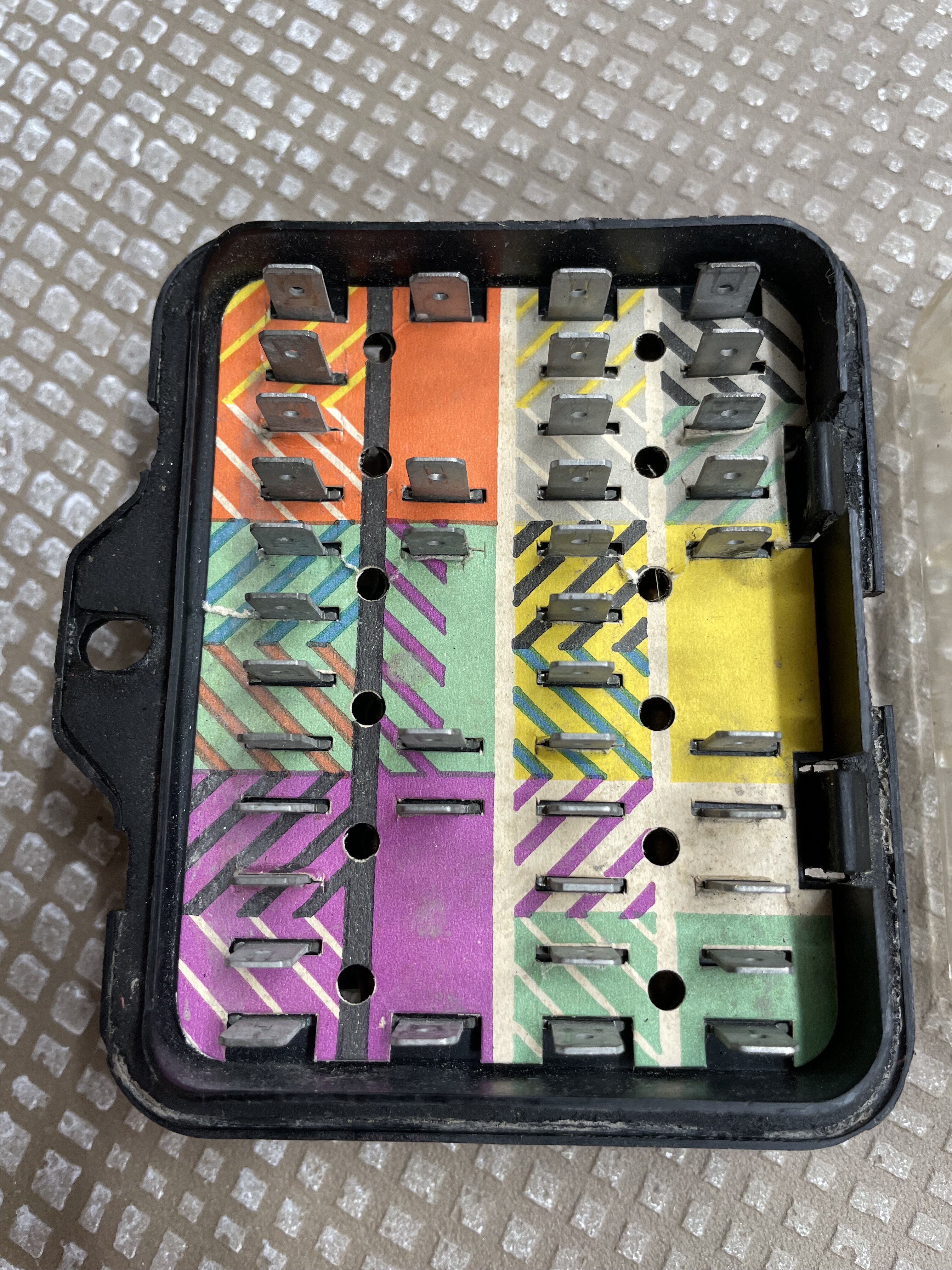 Fuse Box - Electrical and Ignition - 2002FAQ