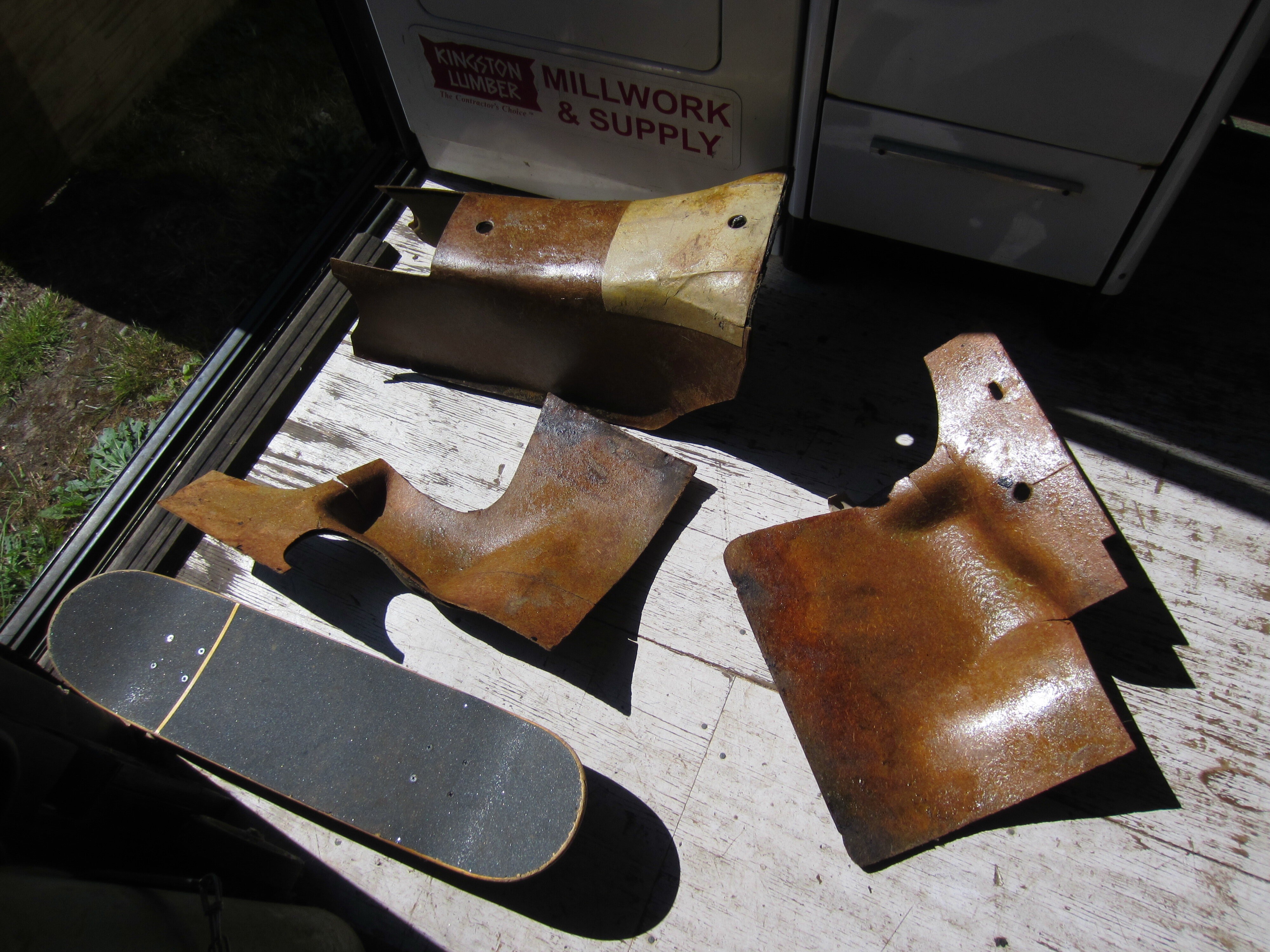 Floor pins retaining insulation/carpet ﻿ BMW 2002 and other '02