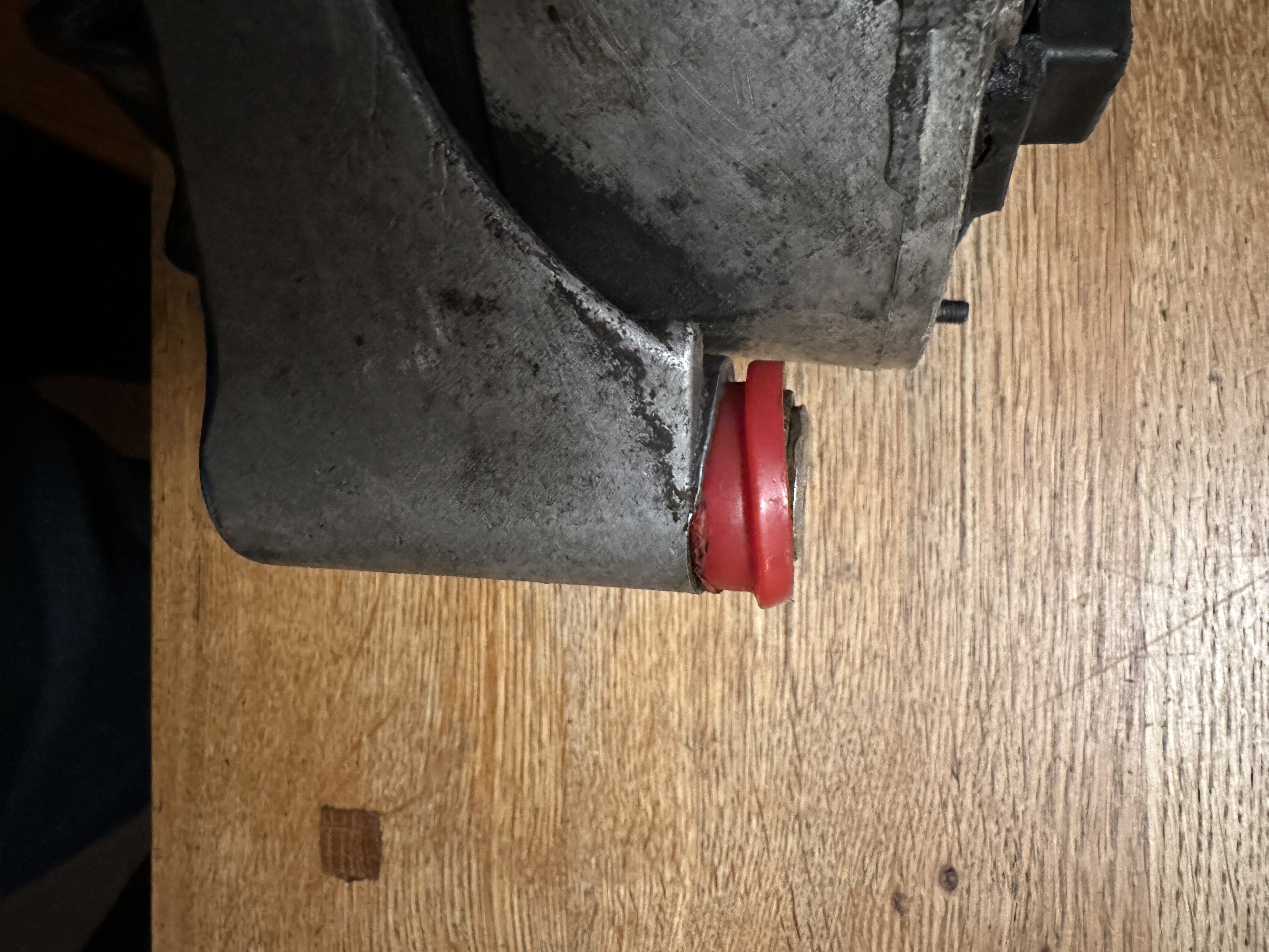 Alternator bushings getting them seated ﻿ BMW 2002 and other '02