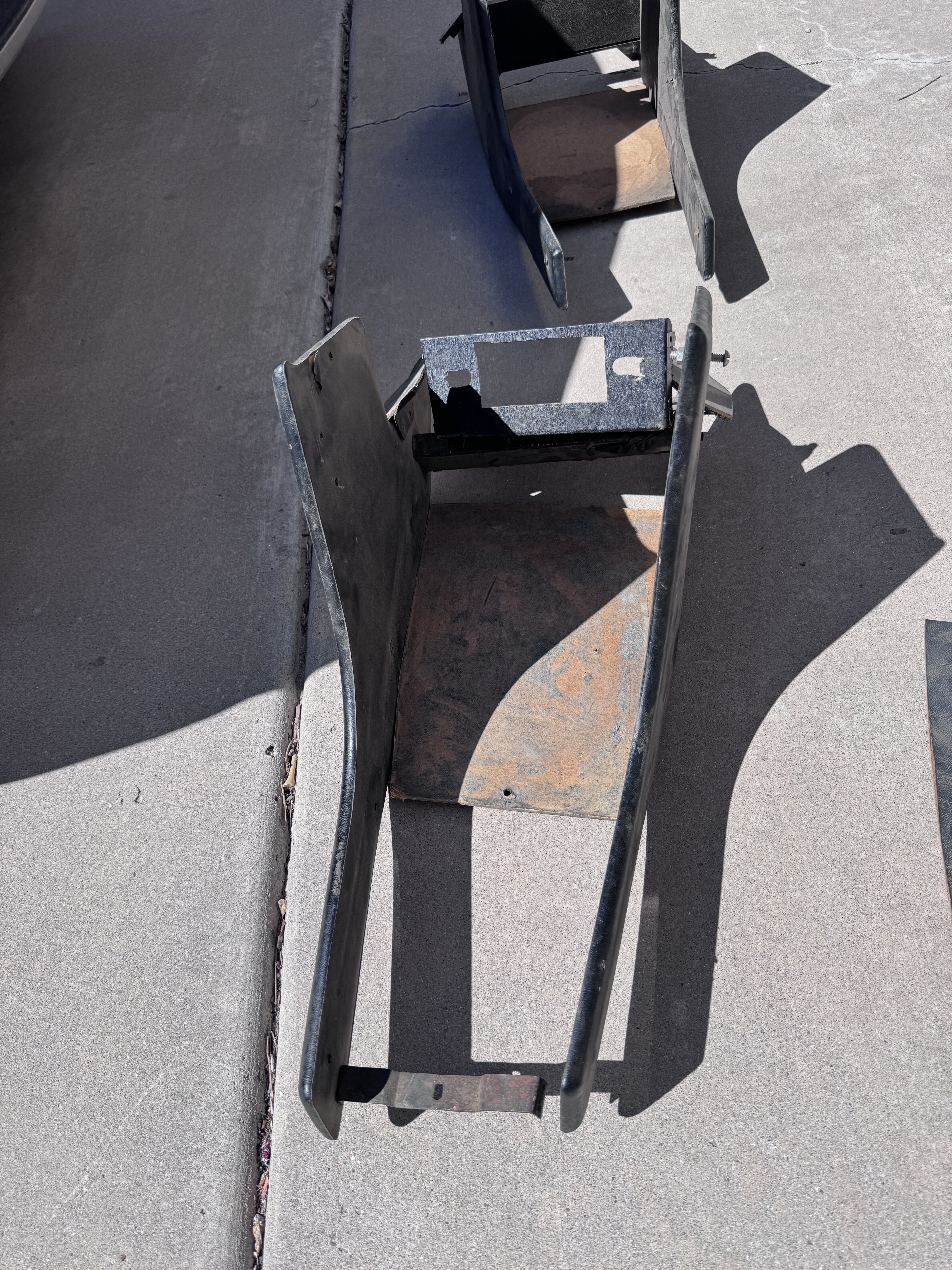 Long console - Body and Interior - 2002FAQ