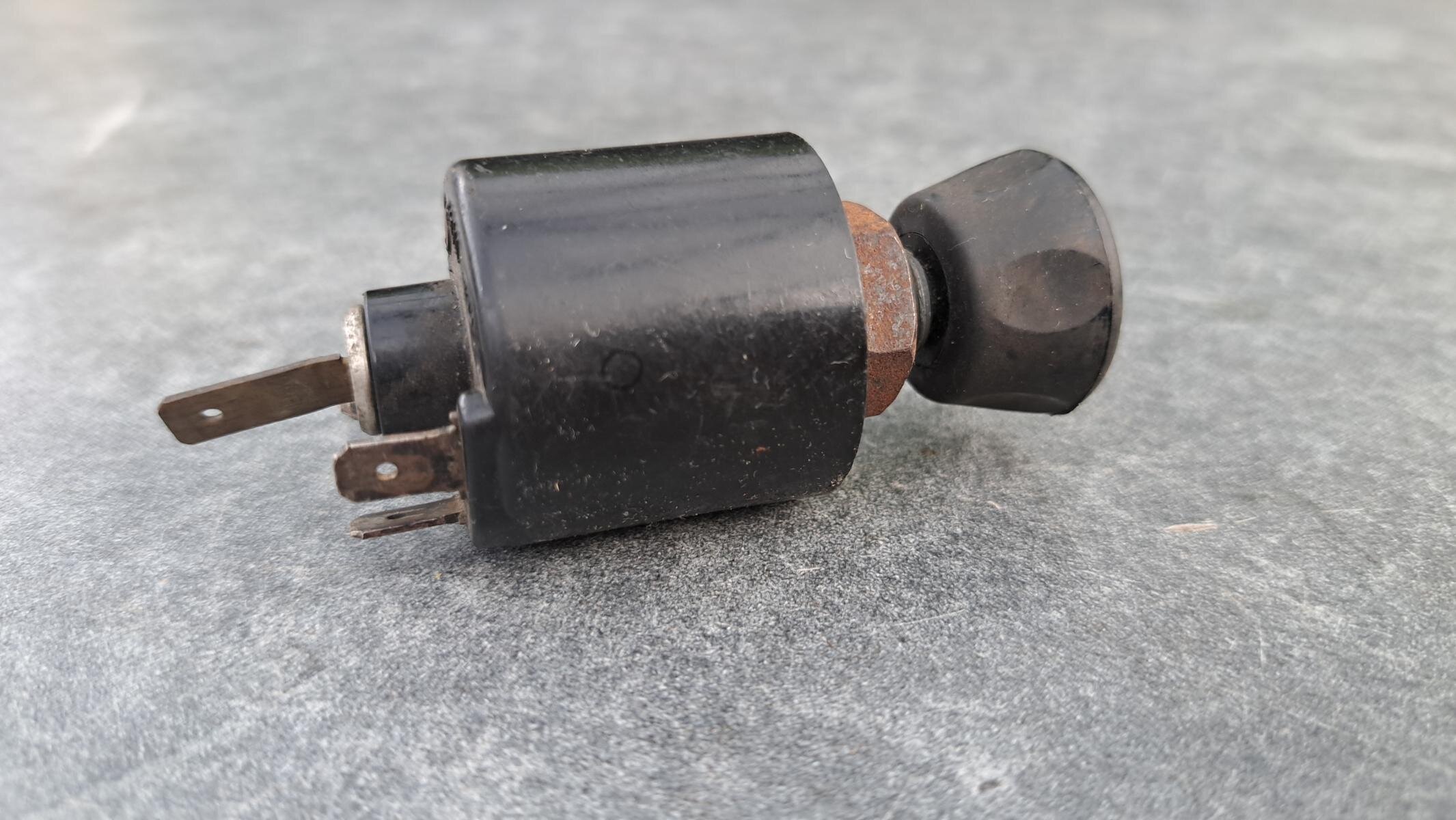 Hella fog light switch ﻿ Body and Interior