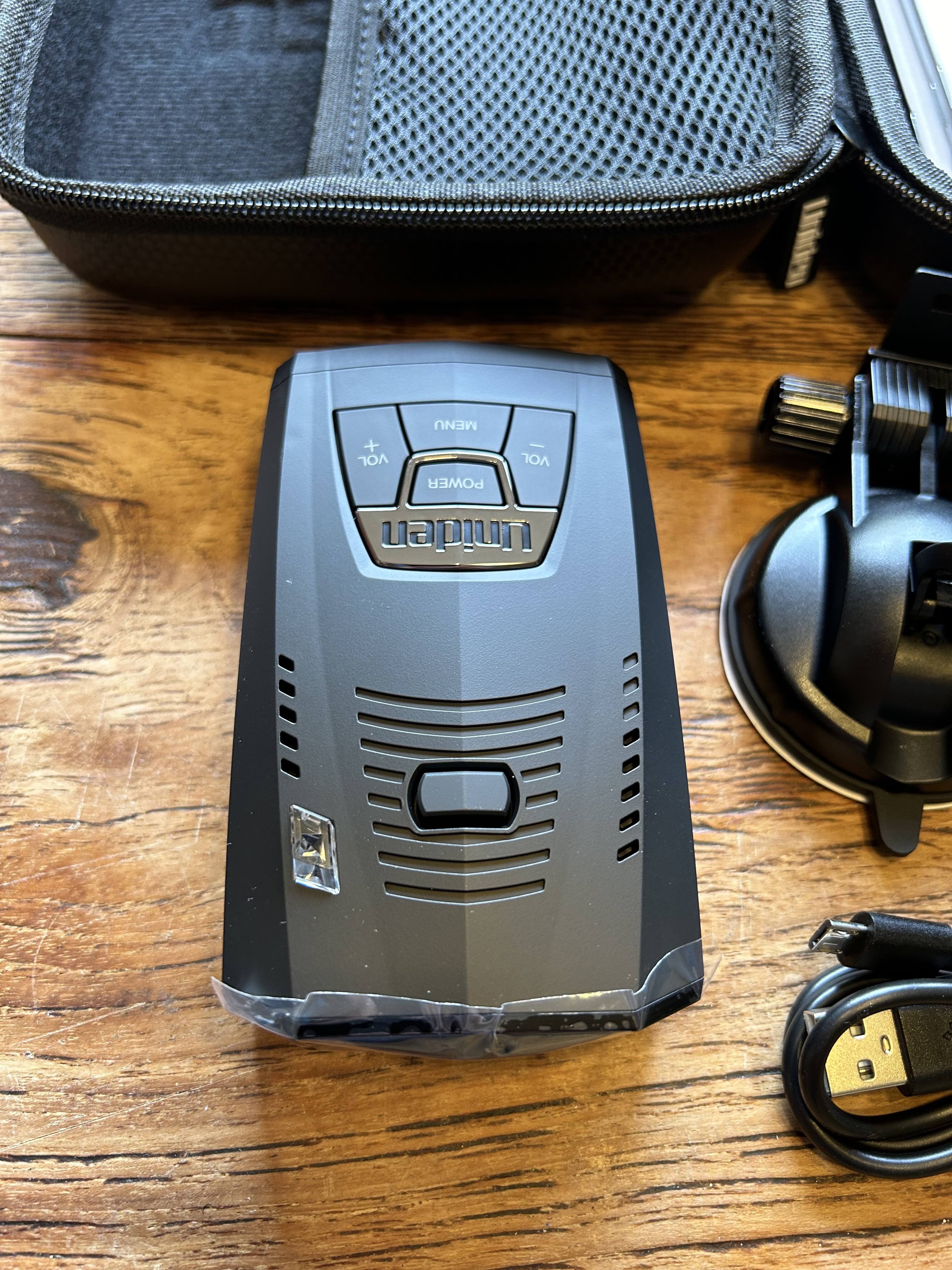 Uniden R4 Extreme Long Range Radar/Laser Detector |﻿ Miscellaneous
