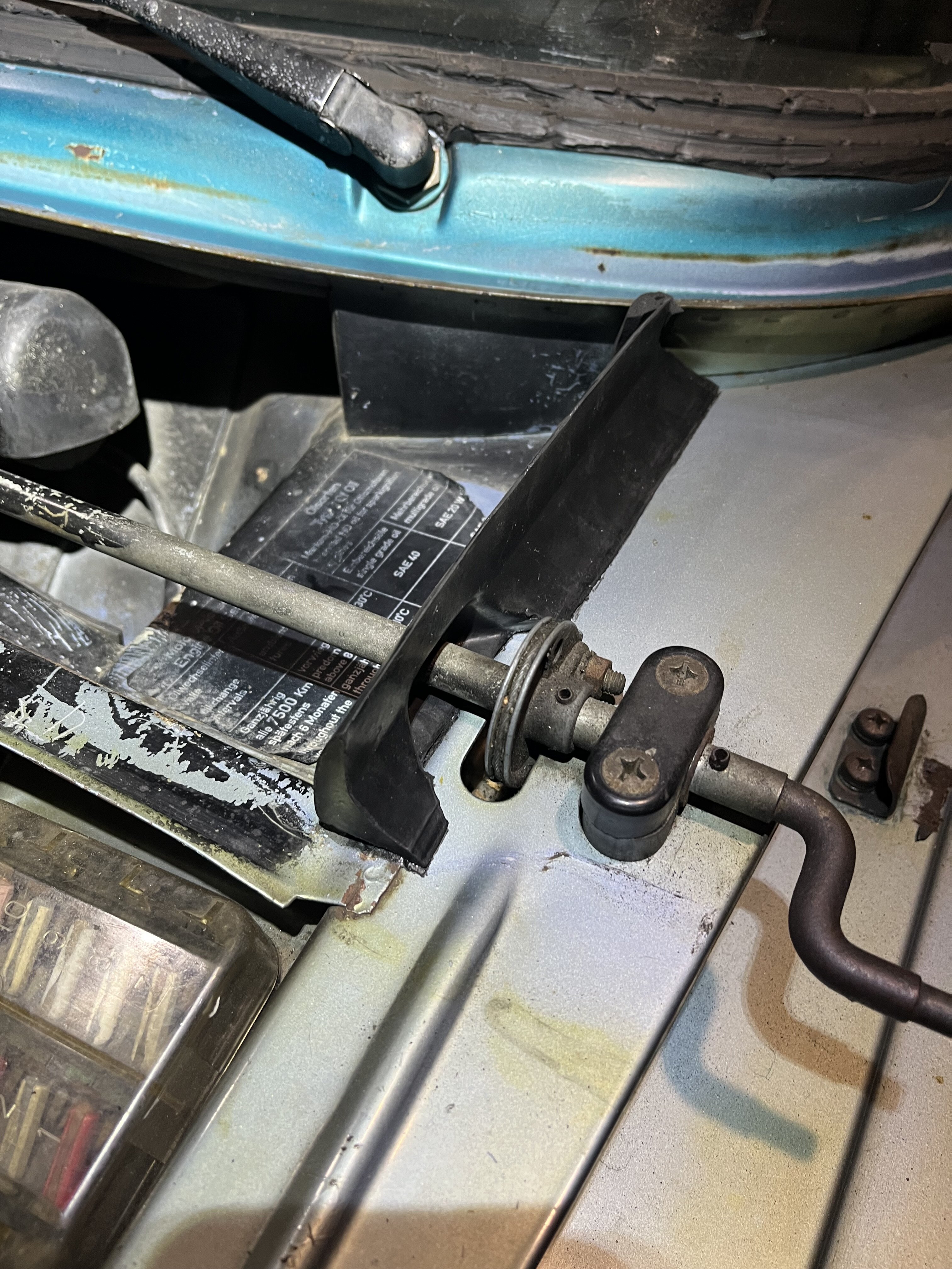 Parts A Repro Factory '02 repro parts that aren't quite correct? - BMW 2002 and other ...