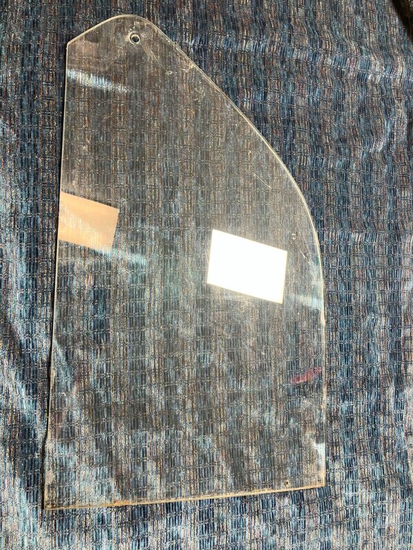 Rear vent windows, clear |﻿ Body and Interior