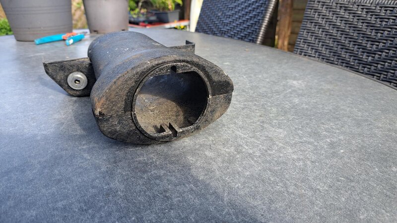Neue Klasse upper and lower steering column cover - Body and Interior ...