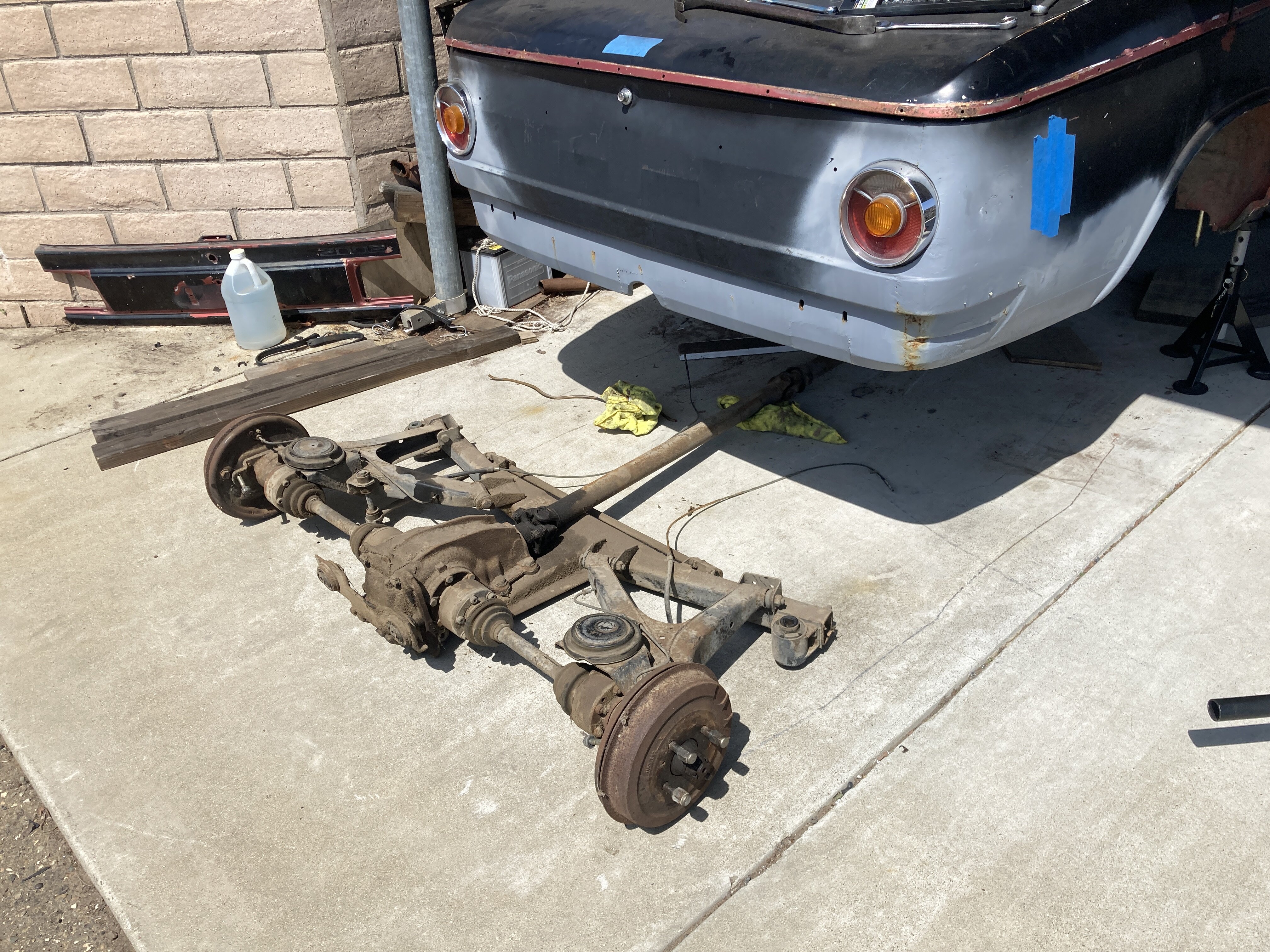 removal of rear sub frame + how to move solo with jack - BMW 2002 and ...