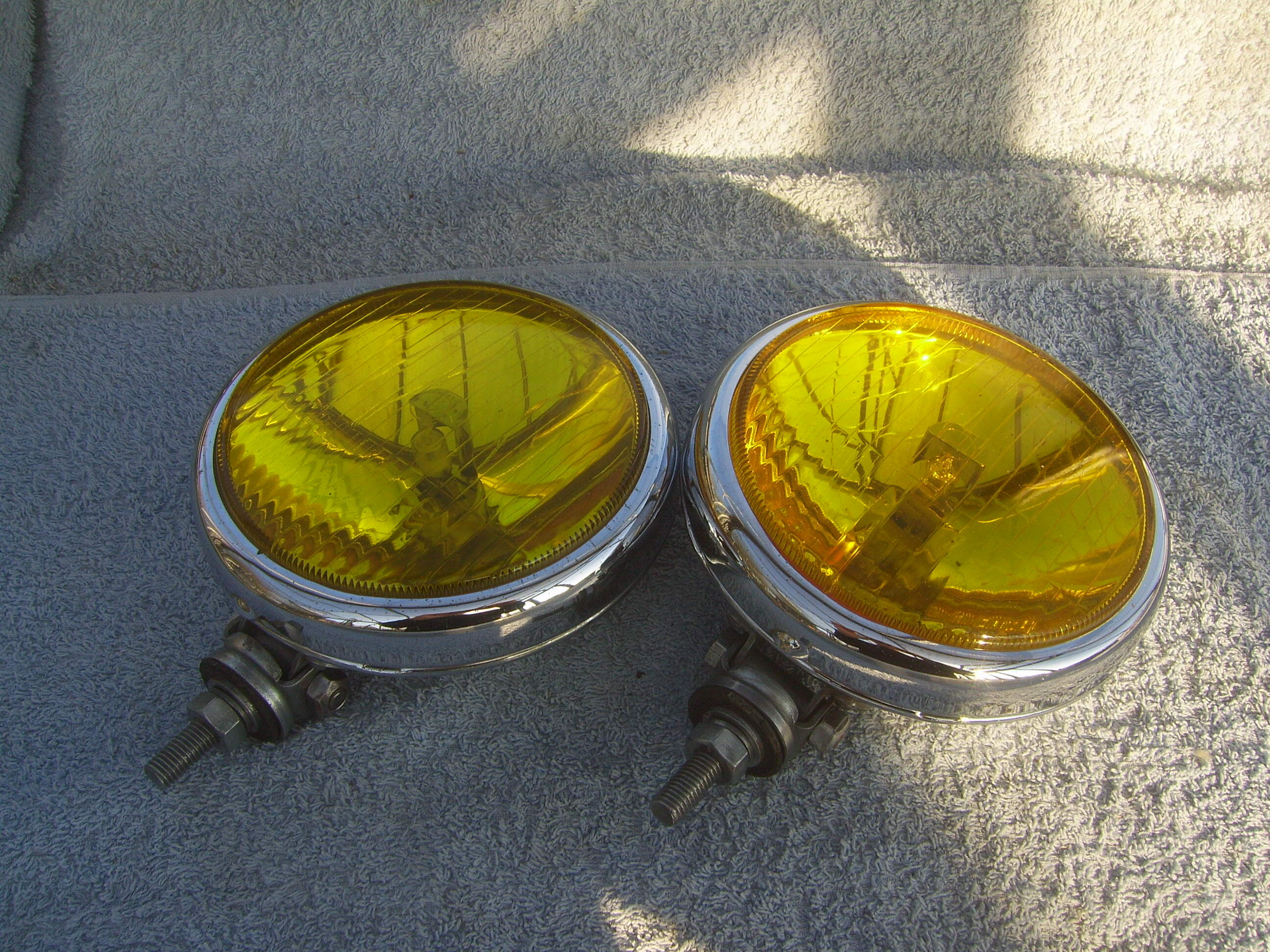 FS: Set Yellow Driving Lights - Miscellaneous - 2002FAQ