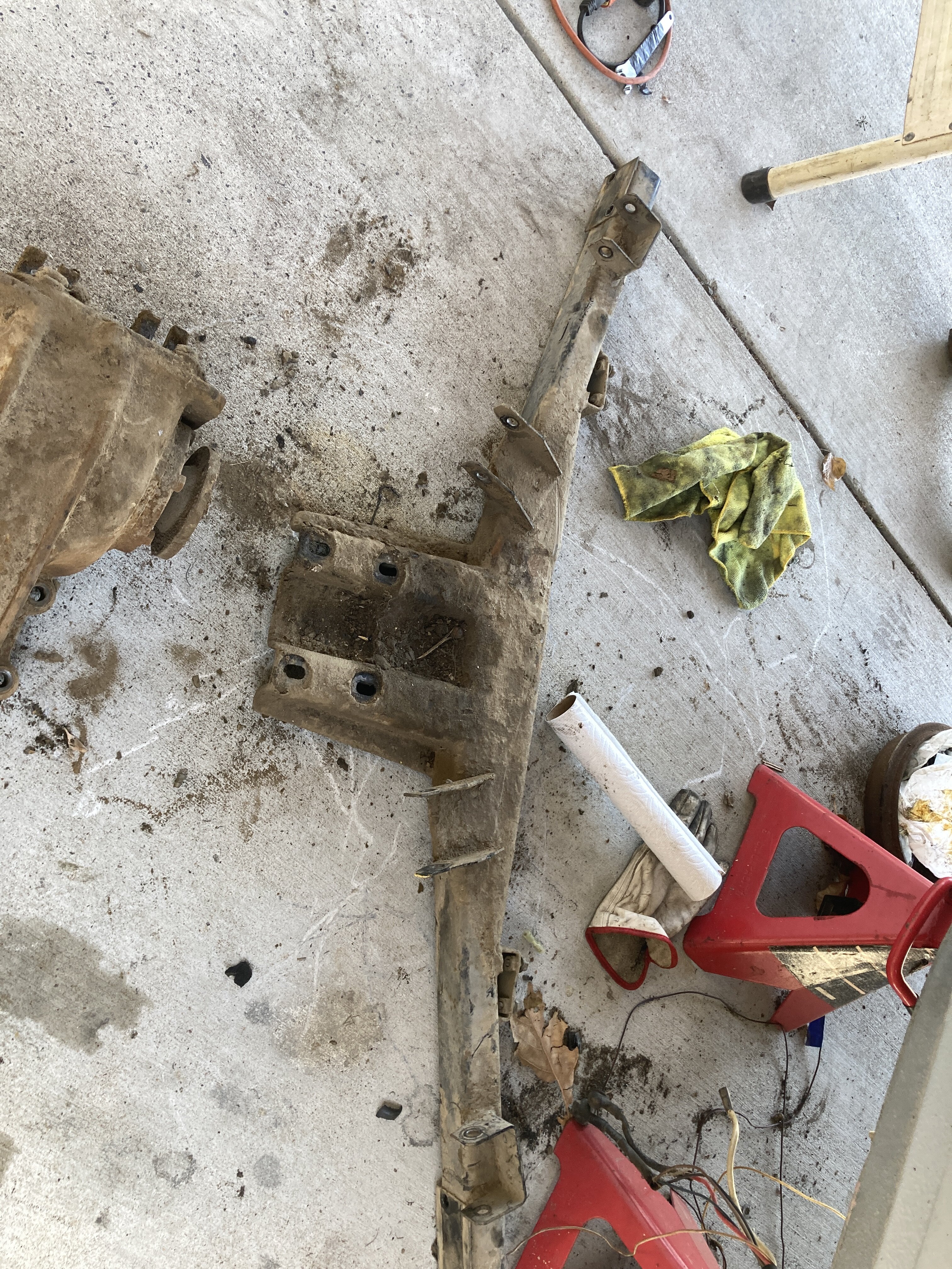 Stripping subframe and all components - 8 hours of grinding - BMW 2002 ...
