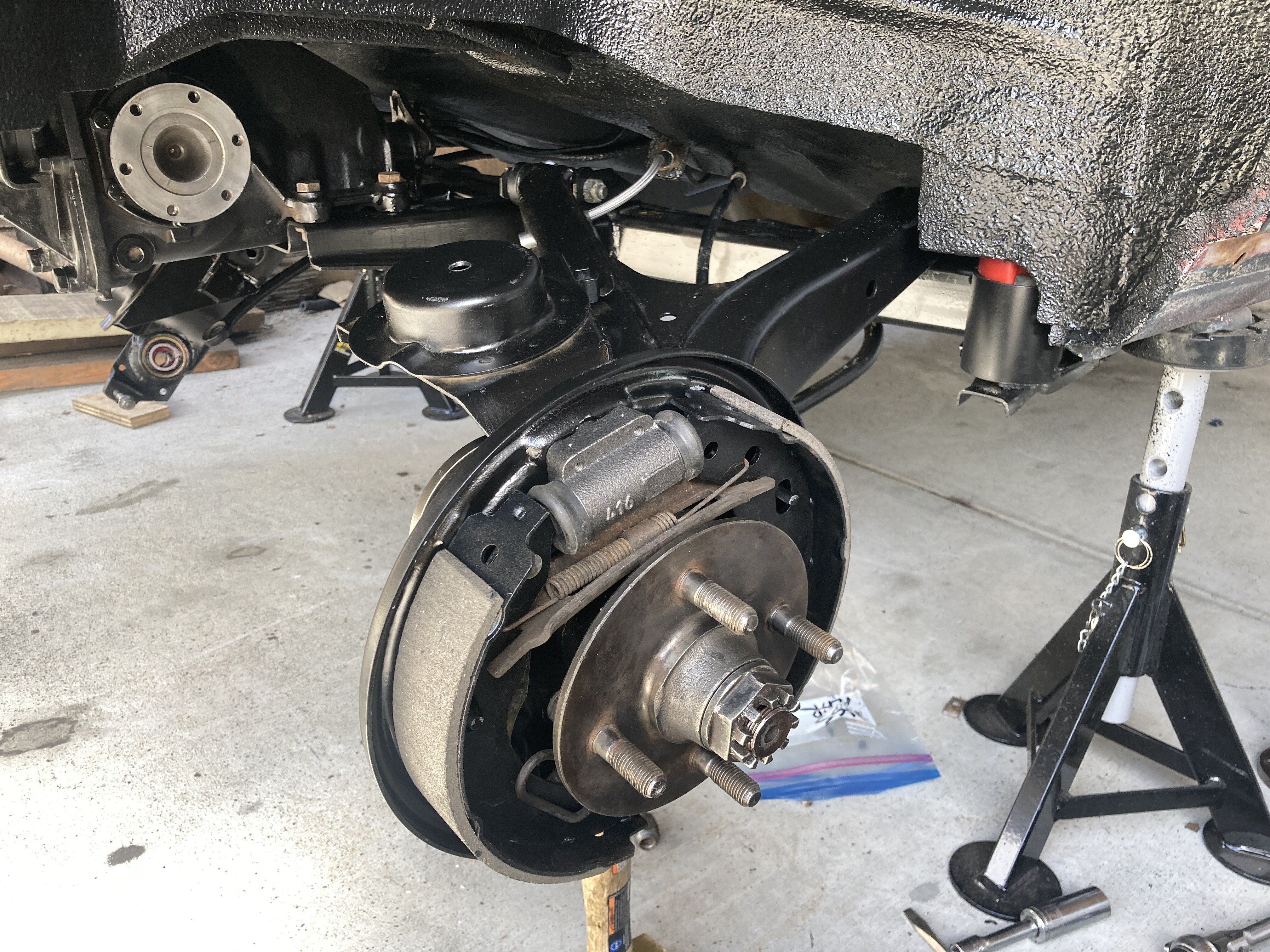 Rear subframe + half shafts + spindle + new brakes + shocks - BMW 2002 ...