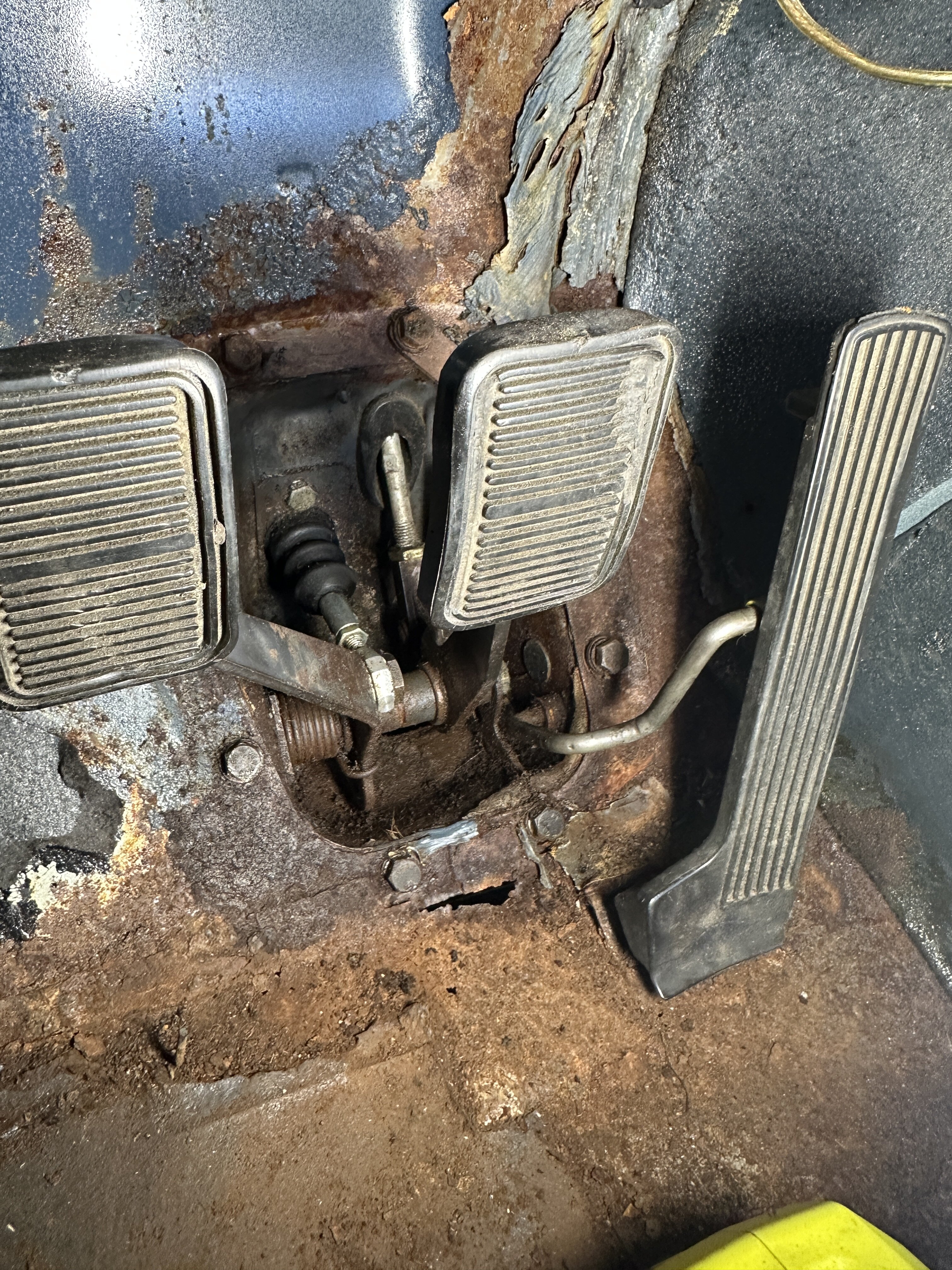 Pedal box refresh in car possible? | BMW 2002 and other '02