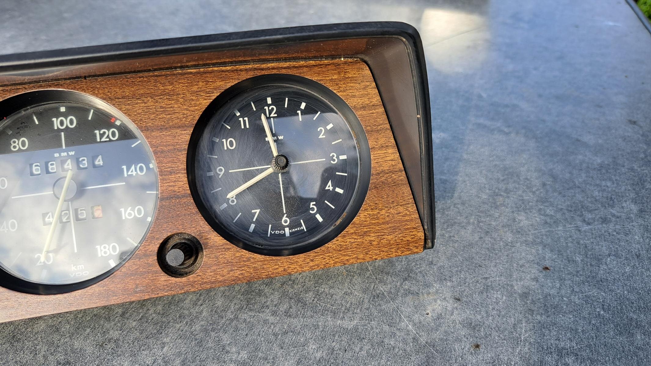 Two instrument clusters |﻿ Body and Interior