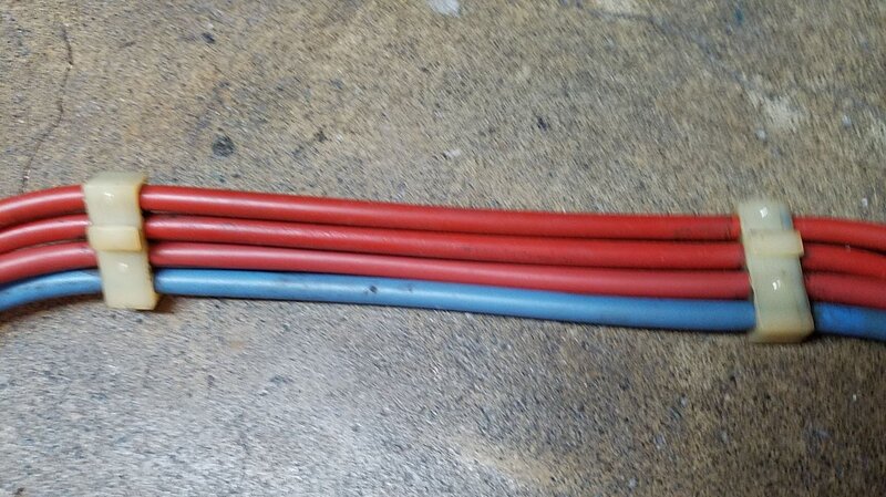 BMW E12 Vacuum hoses 02.jpg