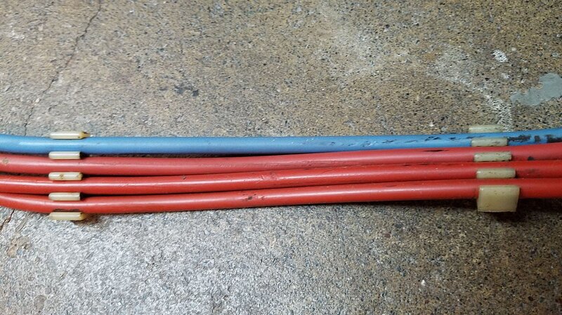 BMW E12 Vacuum hoses 03.jpg