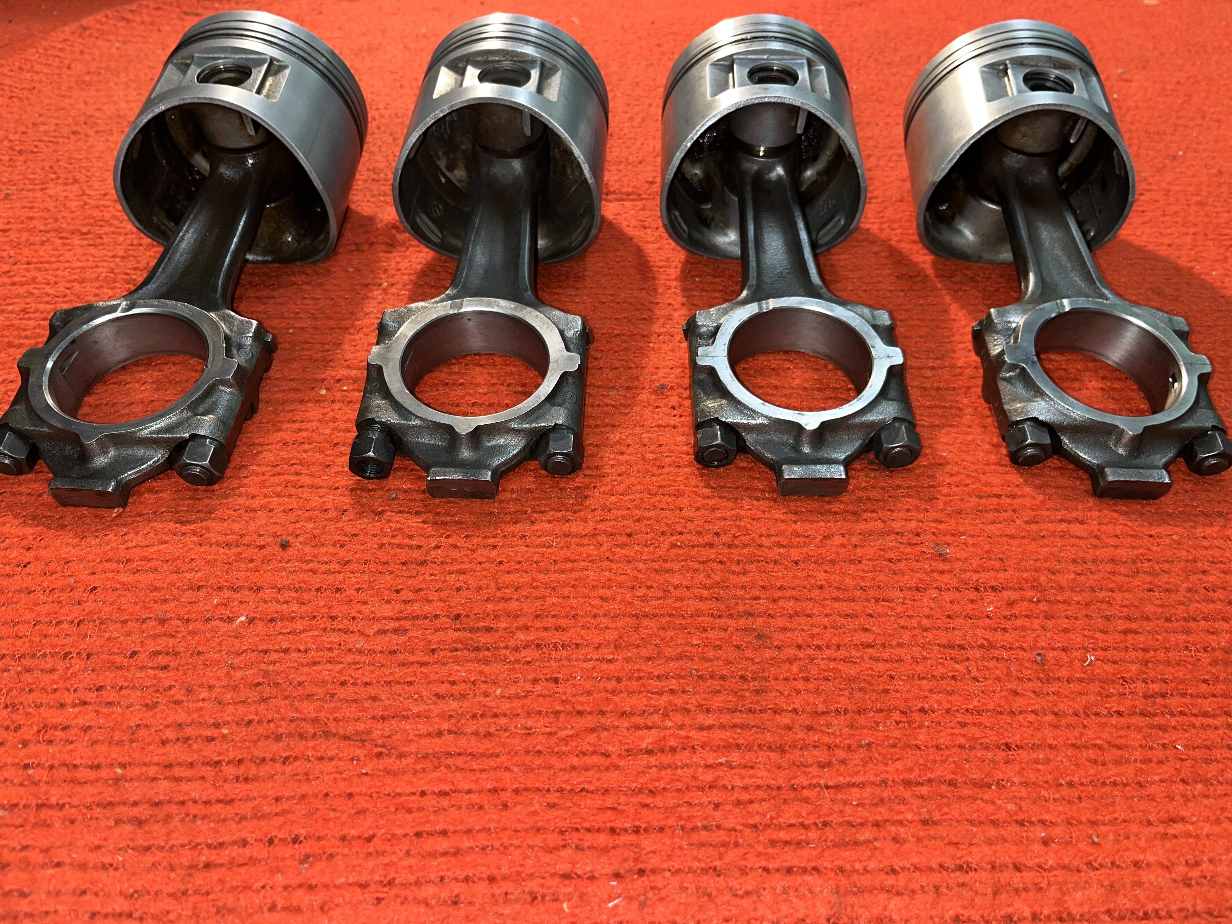 E12 Pistons & Rods 88.97mm - Engine and Drivetrain - 2002FAQ