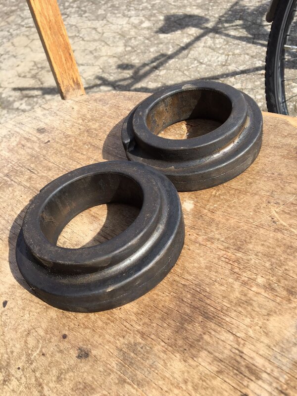 WTB 3 dot rear upper spring pads - Parts Wanted - 2002FAQ