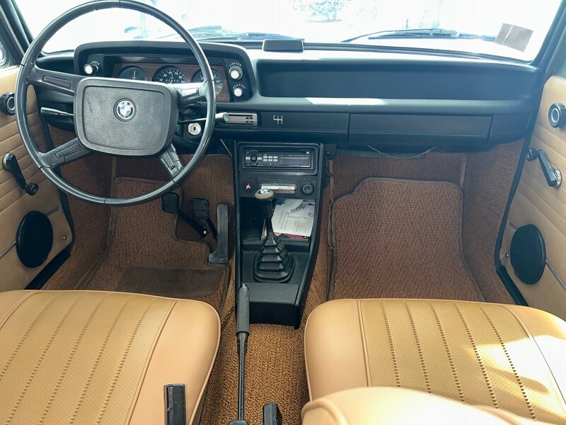 Newark Auto - 2002 Interiors - BMW 2002 and other '02 - 2002FAQ