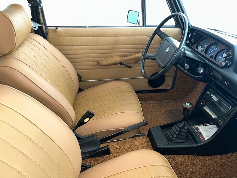 Newark Auto - 2002 Interiors - BMW 2002 and other '02 - 2002FAQ